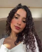 <em>Isabela L.</em>